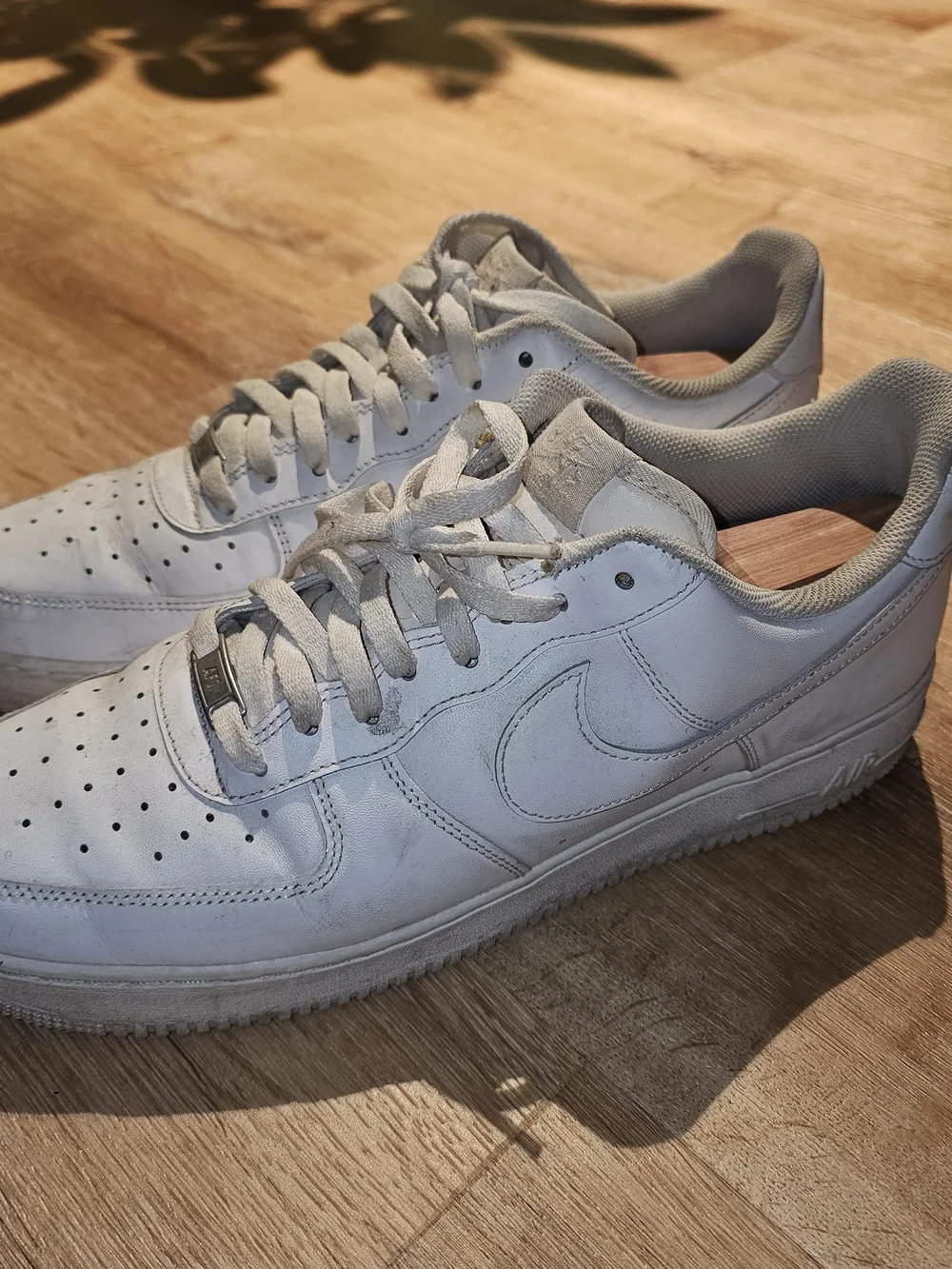 Mens White Nike Air Force 1 Shoes Sneakers Size 13 Workout Athletic Beaters - Picture 3 of 6